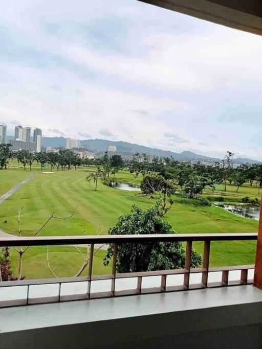 Dreamy 2Br Condo, With A Golf Course View Cebu Exterior photo