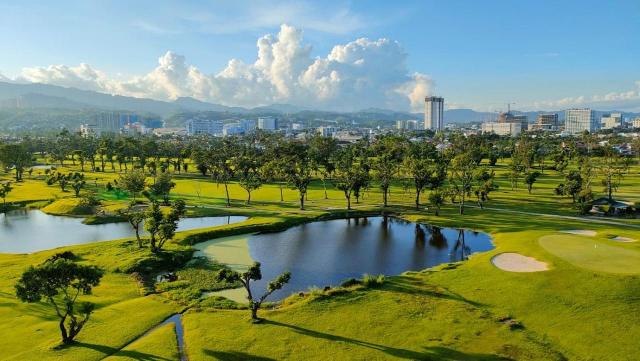 Dreamy 2Br Condo, With A Golf Course View Cebu Exterior photo