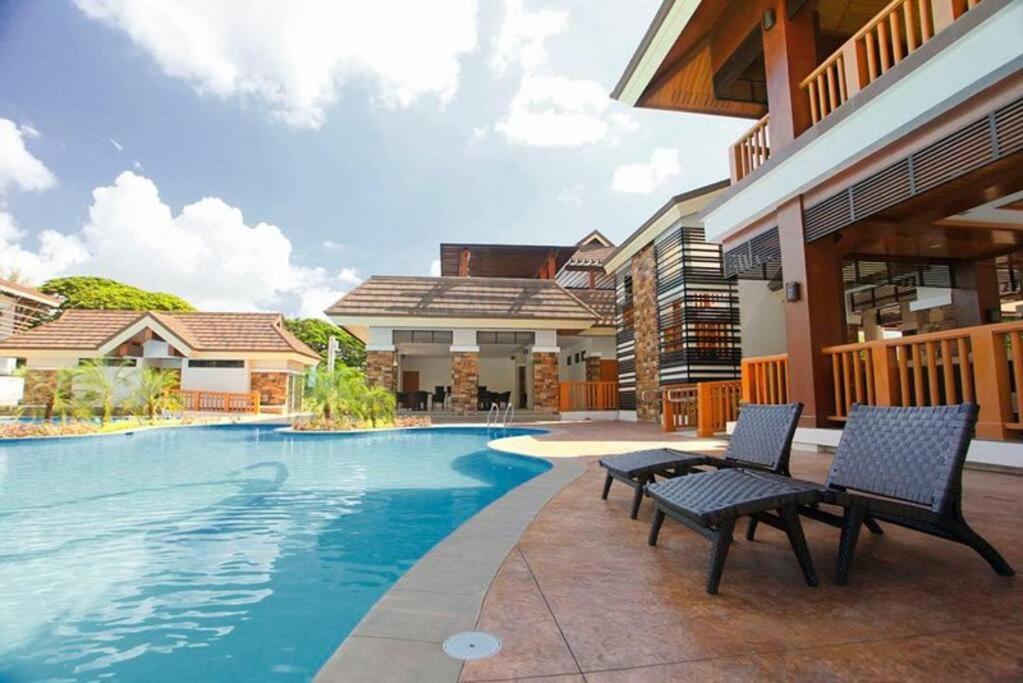 Dreamy 2Br Condo, With A Golf Course View Cebu Exterior photo