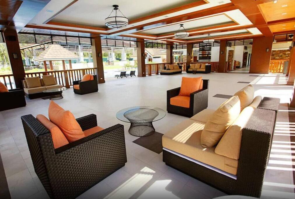 Dreamy 2Br Condo, With A Golf Course View Cebu Exterior photo